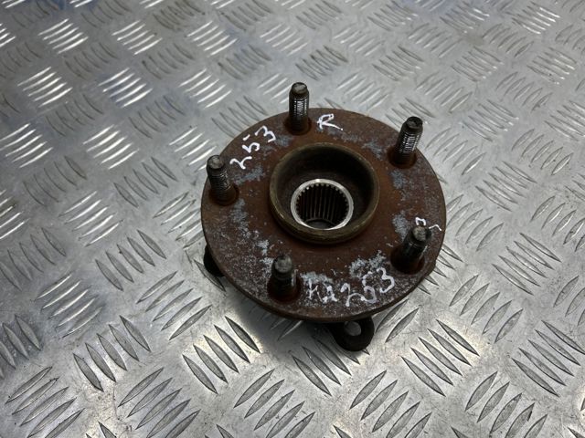 Маточини передніх коліс 4355030030 TOYOTA