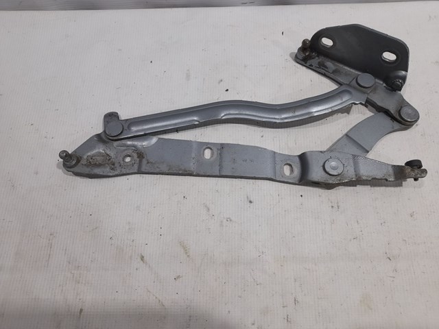 Завіса кришки багажника 4E0827299G VAG