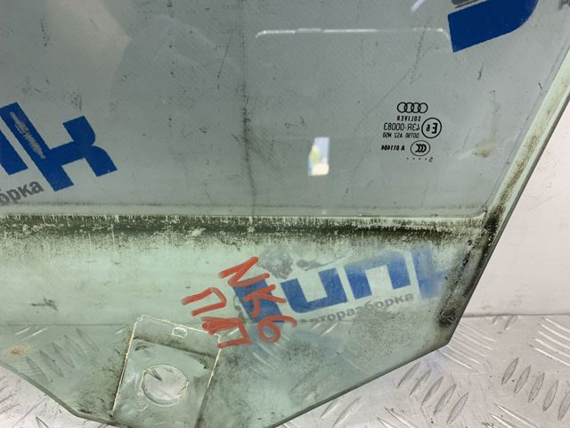 Скло передньої правої двері 4F0845202D VAG