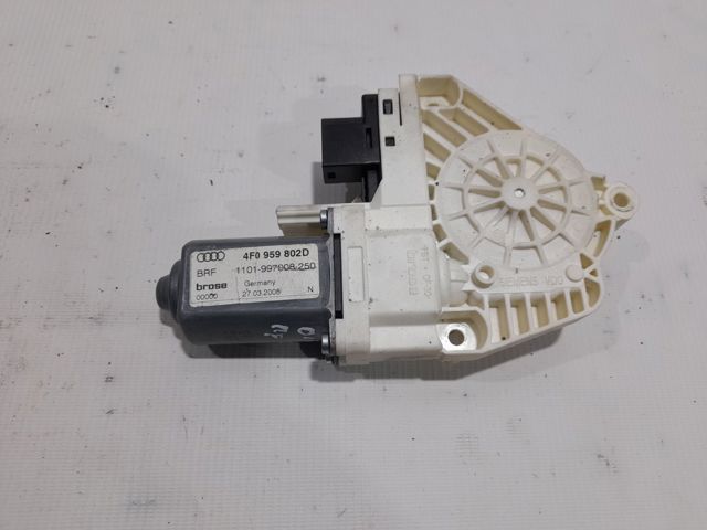 Електромотор склопідіймача audi 4F0959802D