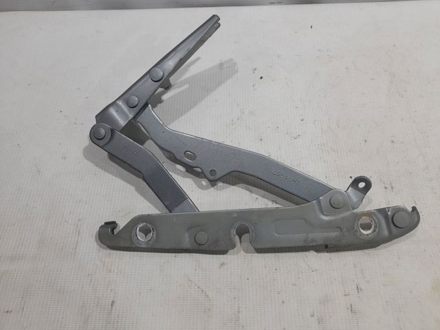 Кріплення кришки багажника 4F5827301D VAG