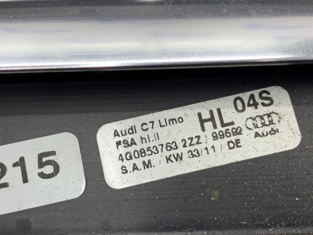 Молдинг опускного скла двері задньої, лівої 4G08537632ZZ VAG