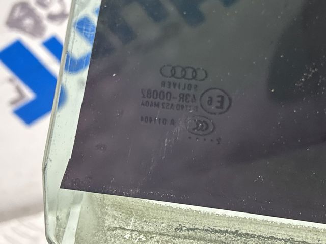 Скло задньої двері правої 4G5845206 VAG