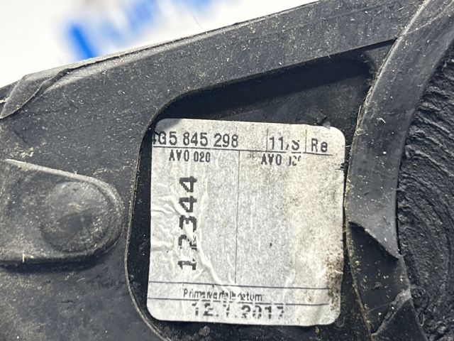 Скло кузова/багажного відсіку, праве 4G5845298NVB VAG