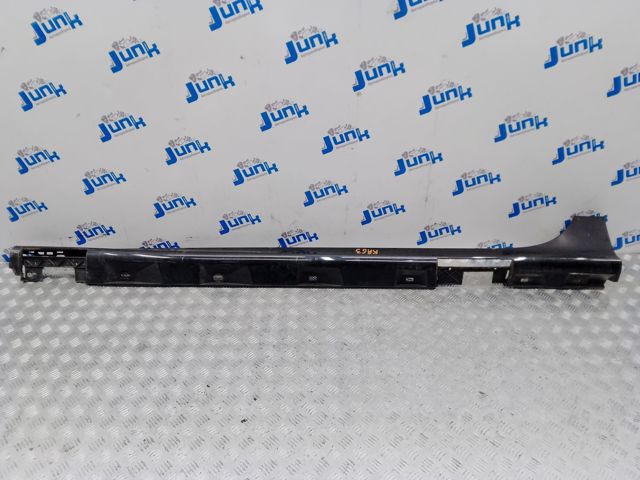 Накладка зовнішня (молдинг) порога, лівий 4G8853855EGRU VAG