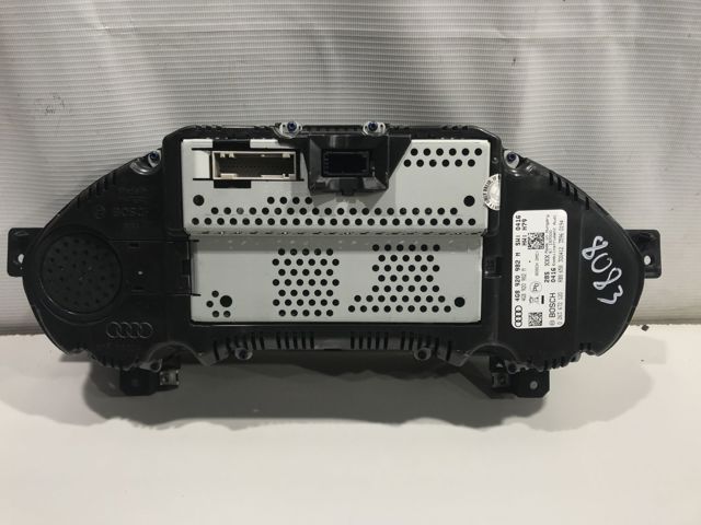 Панель приладів 4G8920982M VAG