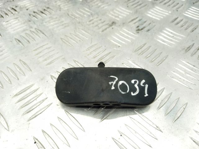 Форсунка омивача скла лобового, ліва 4G8955987 VAG