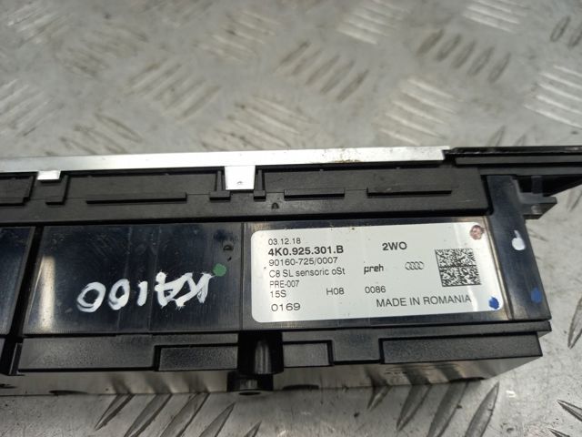 Блок кнопок центральної консолі 4K0925301B VAG