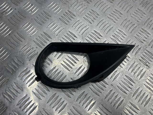 Ободок/окантовка фари протитуманной, правий 4L0807490A VAG
