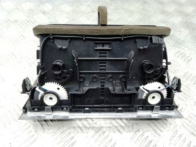 Решітка повітроводу 4L0820951P3Q7 VAG