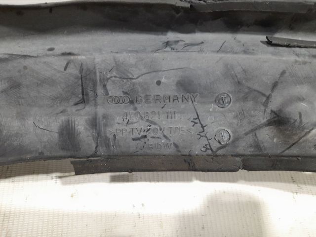 Ущільнювач крила 4L0821111 VAG