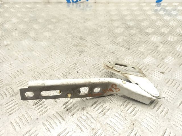 Шарнір капота правий 4L0823302 VAG