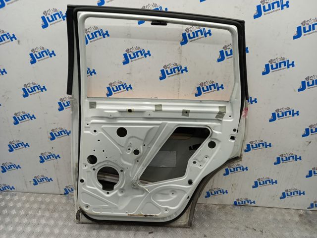 Двері задні, праві 4L0833052 VAG
