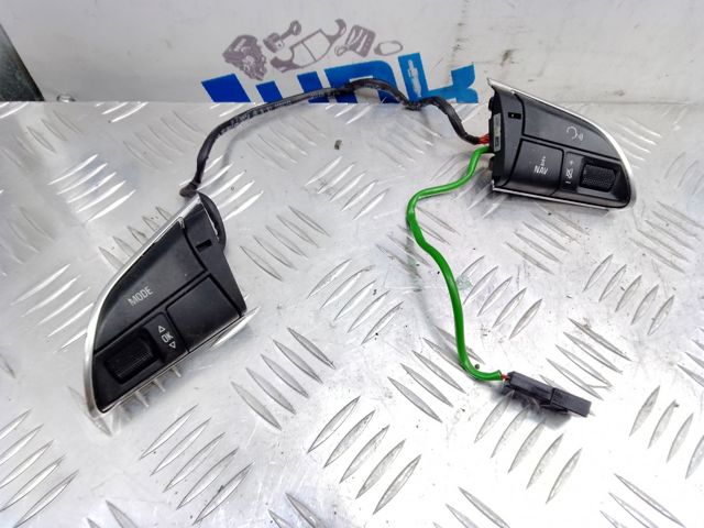 Блок кнопкових перемикачів рульового колеса 4L0951523C VAG