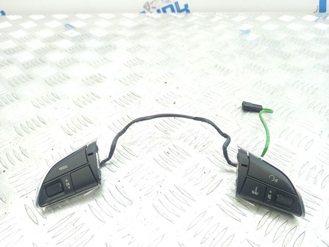 Блок кнопкових перемикачів кермового колеса 4L0951523CXHA VAG