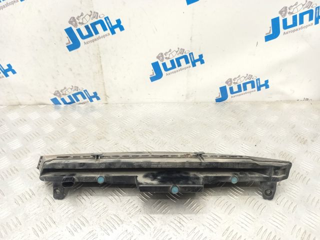 Поворотник правий 4L0953042E VAG