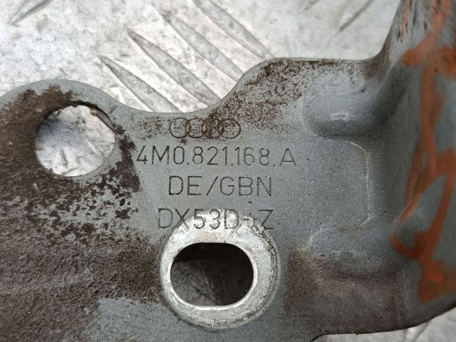 Кронштейн кріплення крила переднього лівого, задній 4M0821168A VAG