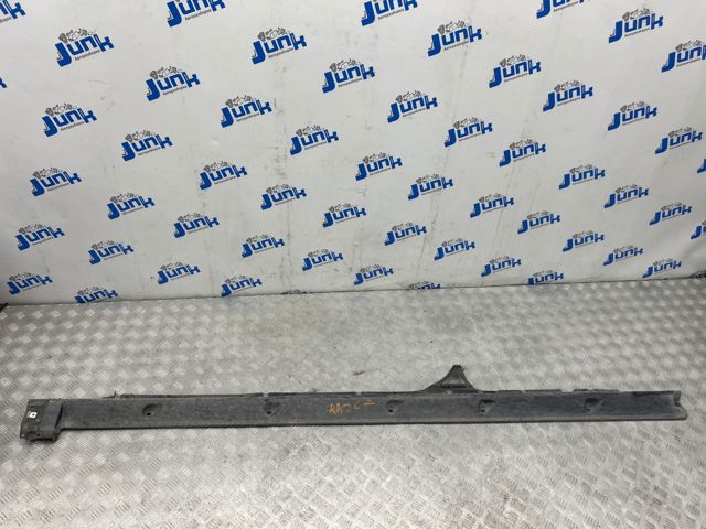 Захист днища, правий 4M0825212F VAG
