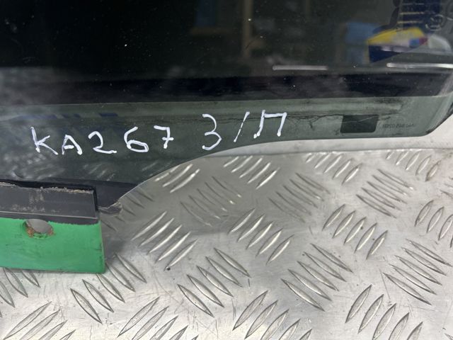 Скло заднє праве 4M0845026B VAG