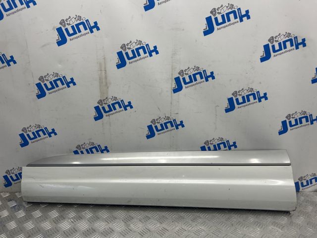 Молдинг передніх лівих дверей, нижній 4M0853959GGRU VAG
