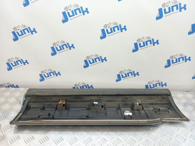 Молдинг задніх лівих дверей, нижній 4M0853969GGRU VAG