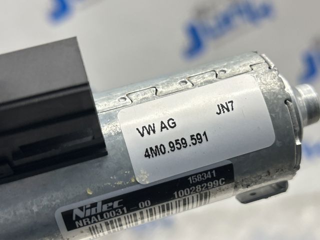 Двигун приводу люка 4M0959591 VAG