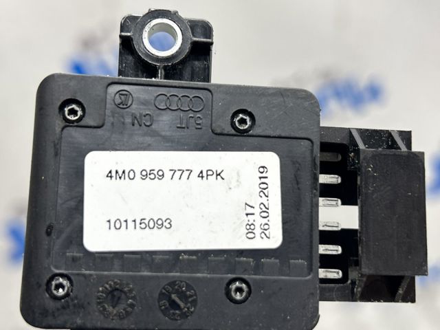 Блок кнопок механізму регулювання сидінь, лівий 4M09597774PK VAG