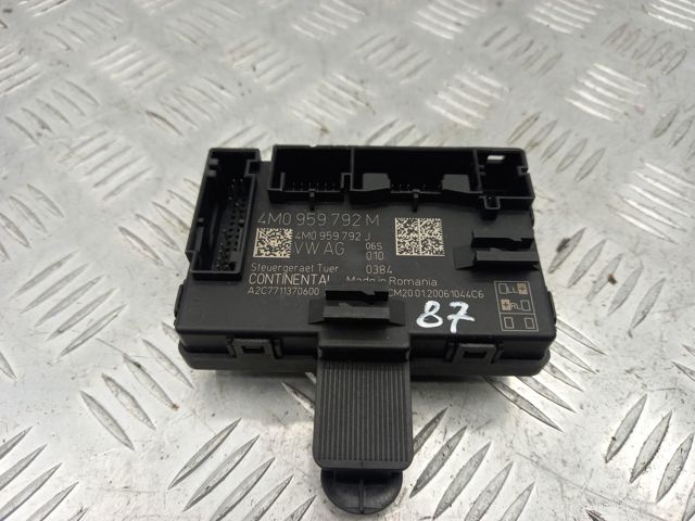 Блок комфорту передніх дверей 4M0959792M VAG