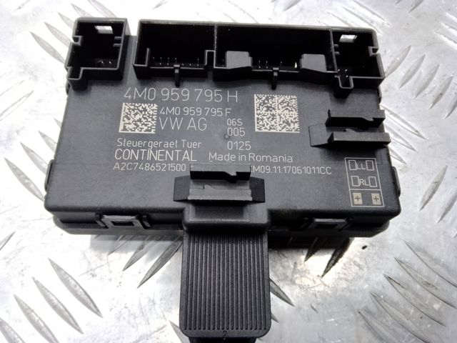 Блок комфорту задніх дверей 4M0959795H VAG
