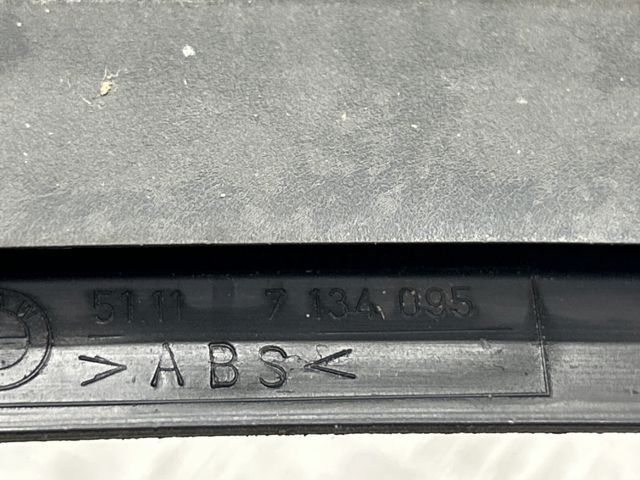 Молдинг решітки радіатора 51117134095 BMW