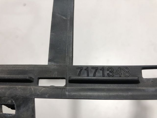Пробка розширювального бачка 51117171348 BMW