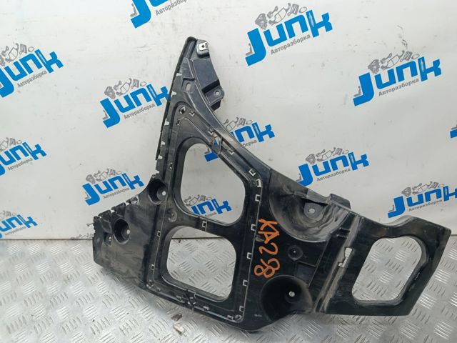 Напрямна заднього бампера, права 51127176246 BMW