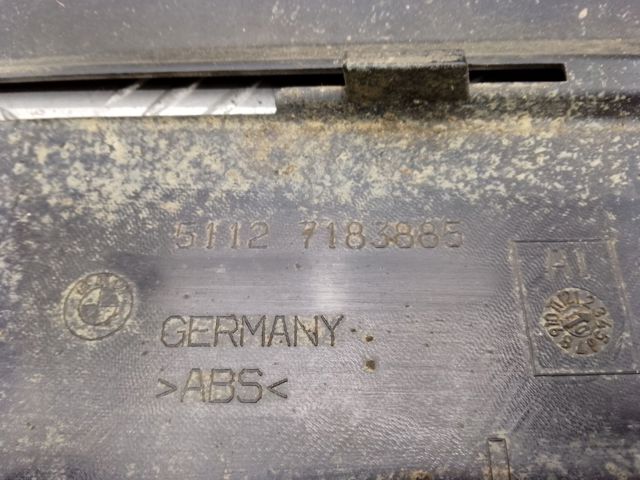 Лівий кронштейн заднього бампера 51127183885 BMW