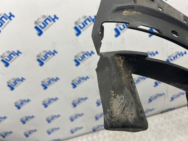 Балка бампера заднього 51128053749 BMW