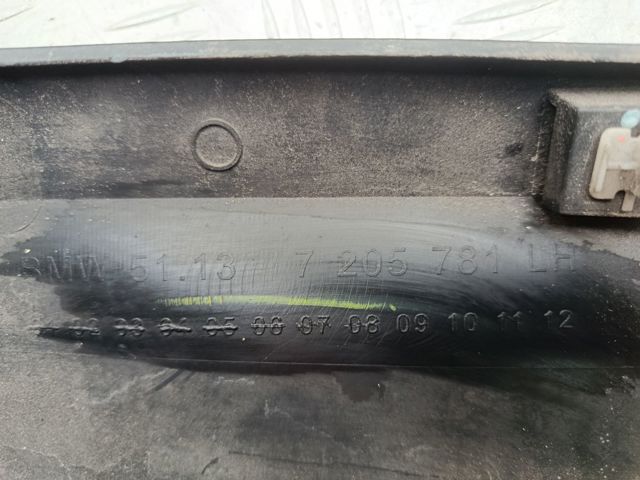 Молдинг заднього бампера 51137220611 BMW