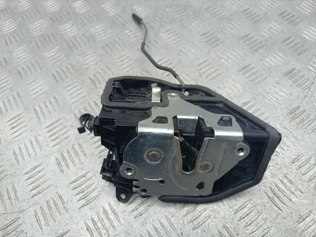 Замок двері правої передньої 51217229458 BMW
