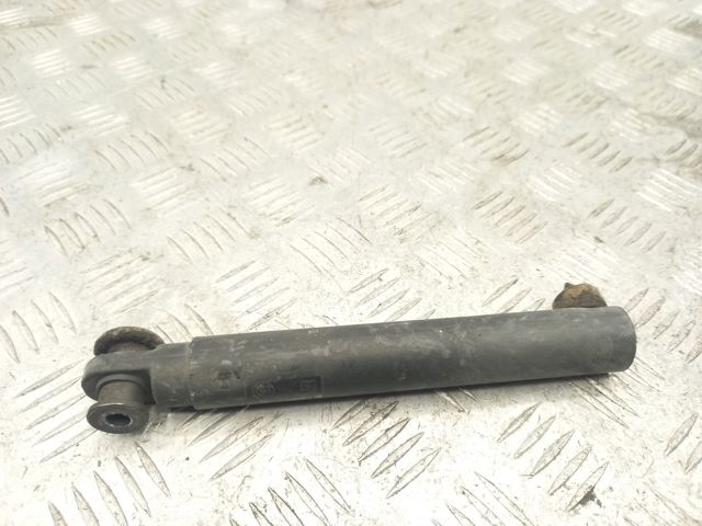 Амортизатор багажника правий 51247149631 BMW
