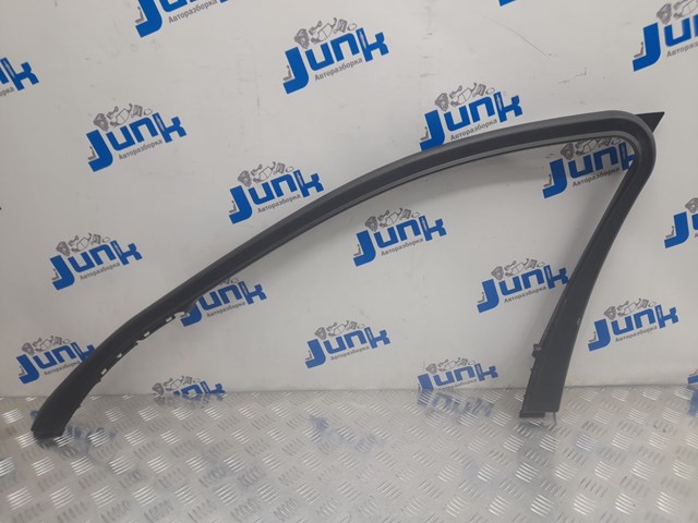 Накладка передньої правої двері 51337177626 BMW
