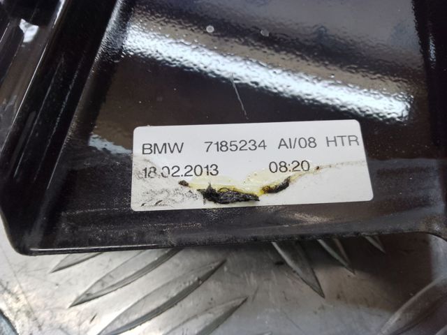 Накладка задньої двері, правої, вертикальна 51357185234 BMW