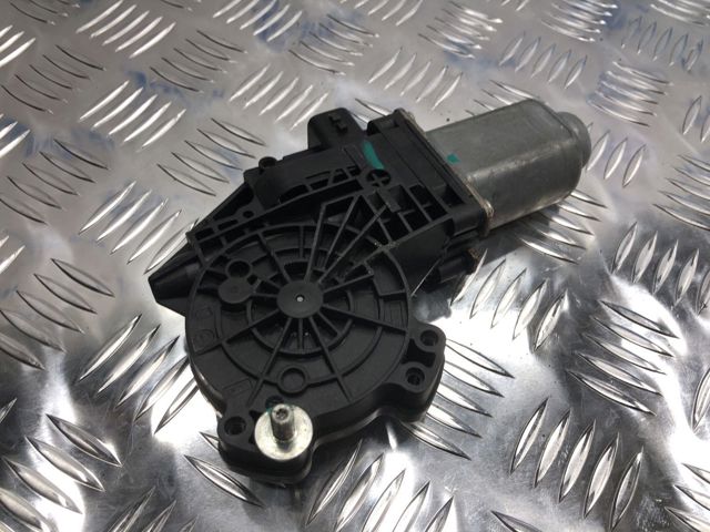 Склопідйомник з електродвигуном 51357382135 BMW