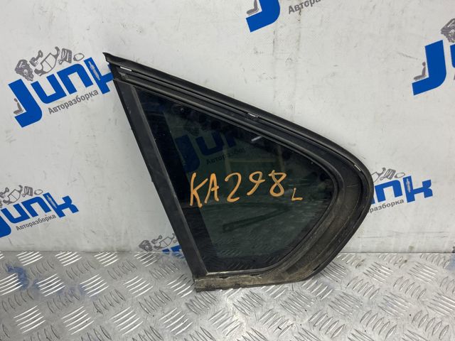 Скло багажника, ліве 51377182327 BMW