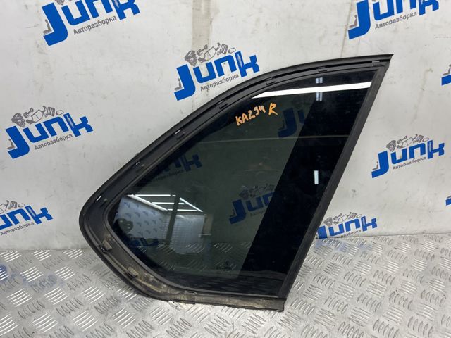 Стукло багажника, праве 51377305772 BMW