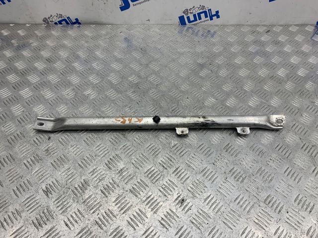Правий важіль передній нижній підвіски 51617210320 BMW
