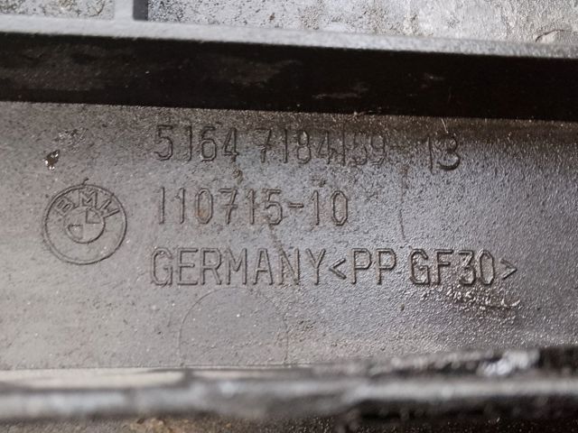 Кронштейн-адаптер кріплення фари передньої, лівою 51647184159 BMW