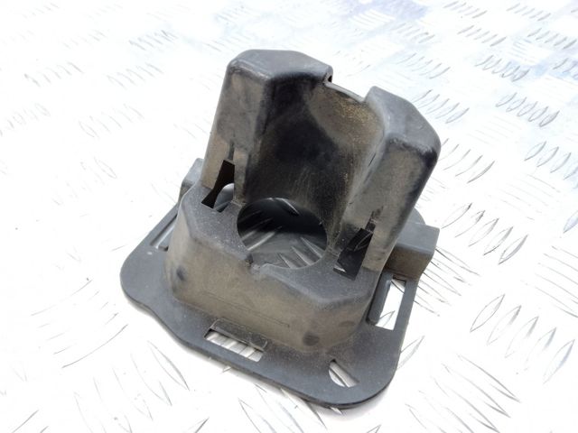 Кронштейн форсунки омивача фар 51657223006 BMW