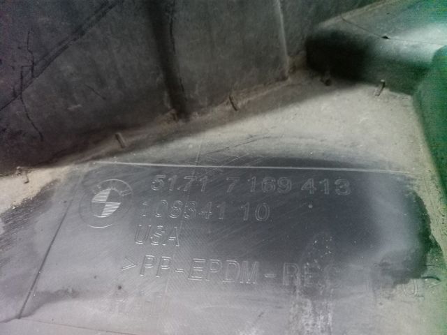 Підкрилок переднього крила, лівий задній 51717169413 BMW
