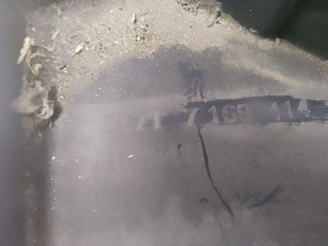 Підкрилок переднього крила, правий задній 51717169414 BMW