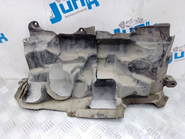 Утеплювач капота 51757185170 BMW