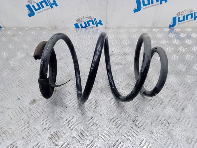 Пружина передньої підвіски 540109NF0B NISSAN