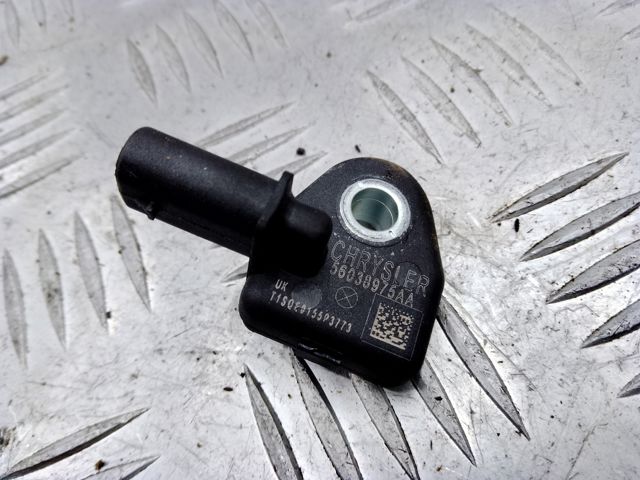 Датчик Ейрбег передній 56038975AA CHRYSLER